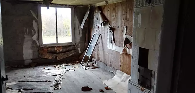 Why Selling a Distressed House Through Traditional Methods Fails in Moreno Valley